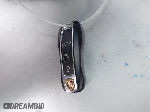 2020 Porsche Panamera с VIN WP0AA2A7XLL101865, выставлен на аукционе IAAI как лот 41621250 с пробегом Не указан миль и . История ставок и продаж доступна на DreamBid. Изображение 11.