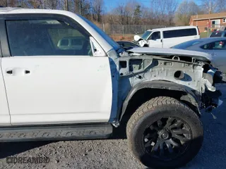 2019 Toyota 4Runner SR5 with VIN JTEBU5JR4K5726940, listed as a IAAI auction lot 41801853 with 81,097 mi miles. Bid and sale history available at carsss.com. Image 19.