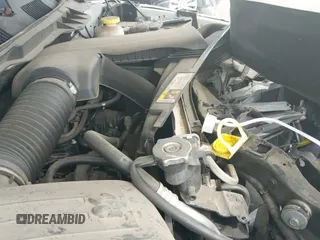 2018 Ram 1500 Tradesman z VIN 1C6RR6FG9JS261922, wystawiony jako IAAI lot #41860338 z przebiegiem 41 016 mil mil oraz . Historia ofert i sprzedaży dostępna na DreamBid. Obrazek 19.