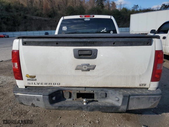 2009 Chevrolet Silverado 1500 LTZ with VIN 1GCEK39049Z136547, listed as a Copart auction lot 82596254 with 171,433 mi miles and Salvage Title. Bid and sale history available at carsss.com. Image 6.