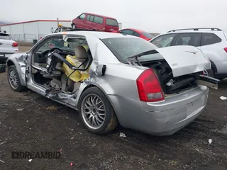 2006 Chrysler 300 Touring with VIN 2C3KK53G36H417291, listed as a IAAI auction lot 41031790 with Not Provided miles and . Bid and sale history available at carsss.com. Image 3.