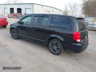 2014 Dodge Grand Caravan SE with VIN 2C4RDGBG1ER362169, listed as a IAAI auction lot 42011429 with 182,470 mi miles. Bid and sale history available at carsss.com. Image 3.