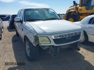 2002 Ford F-150 XLT with VIN 1FTRW07L92KC55405, listed as a IAAI auction lot 41645797 with 198,211 mi miles. Bid and sale history available at carsss.com. Image 1.