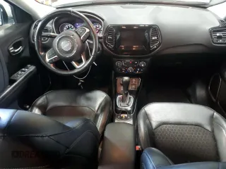 2021 Jeep Compass Latitude z VIN 3C4NJDBB5MT512547, wystawiony jako Copart lot #56885125 z przebiegiem 89 980 mil mil oraz Szkoda całkowita • Salvage title. Historia ofert i sprzedaży dostępna na DreamBid. Obrazek 8.