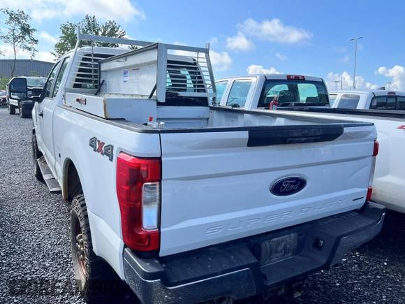 2019 Ford F-250 XL z VIN 1FT7X2B64KEC60947, wystawiony jako IAAI lot #42674456 z przebiegiem 117 379 mil mil oraz . Historia ofert i sprzedaży dostępna na DreamBid. Obrazek 15.
