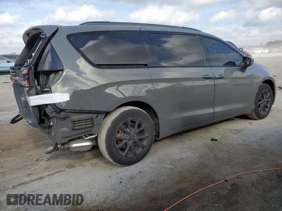 2021 Chrysler Pacifica Touring L with VIN 2C4RC1BG9MR607542, listed as a Copart auction lot 51305855 with 49,642 mi miles and Salvage Title. Bid and sale history available at DreamBid. Image 3.