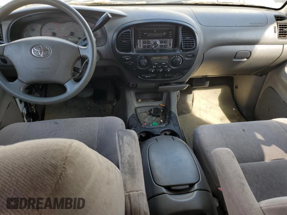 2003 Toyota Sequoia SR5 with VIN 5TDZT34A33S161107, listed as a Copart auction lot 55213875 with 263,032 mi miles and Clean Title. Bid and sale history available at DreamBid. Image 8.
