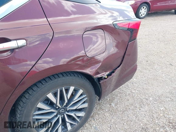 2024 Nissan Altima SV with VIN 1N4BL4DV1RN407831, listed as a IAAI auction lot 41979817 with 44,829 mi miles and . Bid and sale history available at DreamBid. Image 6.