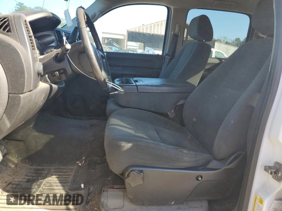 2008 Chevrolet Silverado 1500 1LT with VIN 3GCEC13J48G168707, listed as a Copart auction lot 86571744 with 204,350 mi miles and Salvage Title. Bid and sale history available at DreamBid. Image 7.