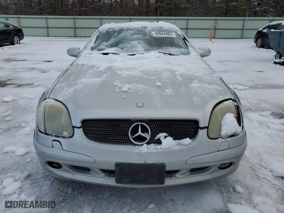2002 Mercedes-Benz SLK-Class 3.2L with VIN WDBKK65F52F243207, listed as a Copart auction lot 43944405 with 336,779 mi miles and Salvage Title. Bid and sale history available at carsss.com. Image 5.
