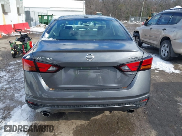 2019 Nissan Altima 2.5 Platinum with VIN 1N4BL4FWXKC158811, listed as a IAAI auction lot 41258530 with 64,779 mi miles. Bid and sale history available at carsss.com. Image 16.