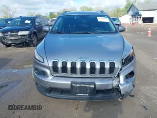2014 Jeep Cherokee Latitude z VIN 1C4PJMCSXEW294950, wystawiony jako IAAI lot #42179152 z przebiegiem 105 796 mil mil oraz . Historia ofert i sprzedaży dostępna na DreamBid. Obrazek 12.