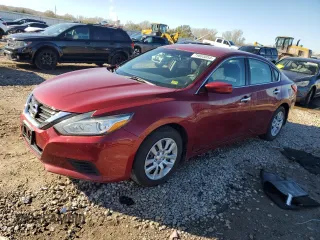 2017 Nissan Altima SV z VIN 1N4AL3AP6HC233275, wystawiony jako Copart lot #79885054 z przebiegiem 119 653 mil mil oraz Szkoda całkowita • Salvage title. Historia ofert i sprzedaży dostępna na DreamBid. Obrazek 1.
