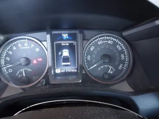 2017 Toyota Tacoma SR5 with VIN 3TMCZ5AN6HM045057, listed as a IAAI auction lot 41883533 with 213,760 mi miles and . Bid and sale history available at carsss.com. Image 7.