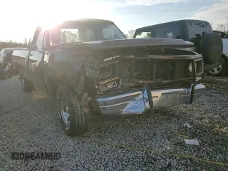 1988 Dodge D/W 100 z VIN 1B7FD04XXJS678038, wystawiony jako Copart lot #84737964 z przebiegiem 19 276 mil mil oraz Szkoda całkowita • Salvage title. Historia ofert i sprzedaży dostępna na DreamBid. Obrazek 11.