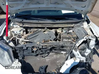 2016 Nissan Rogue SV with VIN KNMAT2MV8GP619010, listed as a IAAI auction lot 40618797 with 201,515 mi miles. Bid and sale history available at carsss.com. Image 10.
