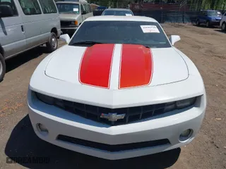 2010 Chevrolet Camaro 1LT with VIN 2G1FB1EV4A9193607, listed as a IAAI auction lot 42049550 with 196,313 mi miles. Bid and sale history available at carsss.com. Image 12.