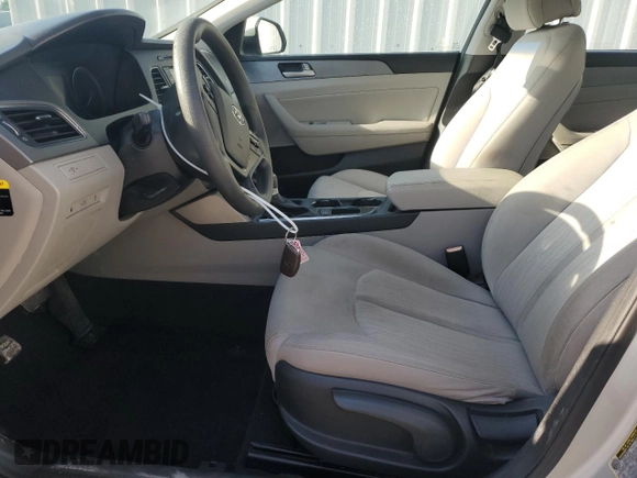 2016 Hyundai Sonata Hybrid SE with VIN KMHE24L10GA038677, listed as a Copart auction lot 51823625 with 62,130 mi miles and Clean Title. Bid and sale history available at carsss.com. Image 7.