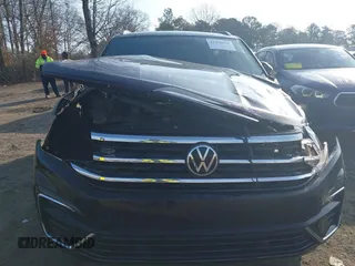 2021 Volkswagen Atlas SE z VIN 1V2RE2CA8MC201494, wystawiony jako IAAI lot #41498075 z przebiegiem 67 687 mil mil oraz . Historia ofert i sprzedaży dostępna na DreamBid. Obrazek 11.
