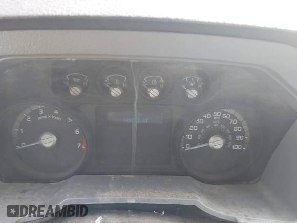 2011 Ford F-250 XL z VIN 1FT7X2B69BEA80380, wystawiony jako IAAI lot #40670990 z przebiegiem 328 503 mil mil oraz . Historia ofert i sprzedaży dostępna na DreamBid. Obrazek 7.
