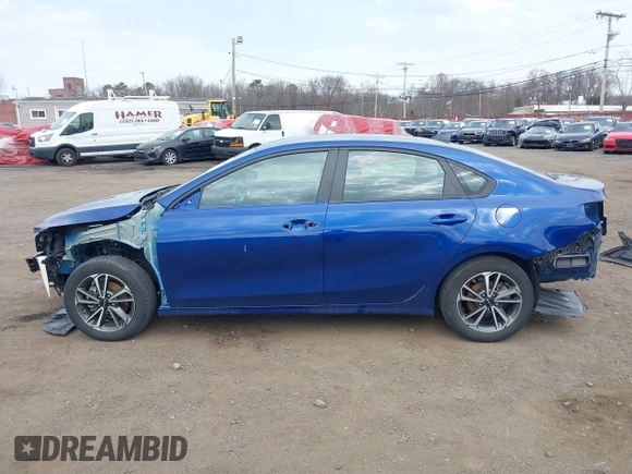 2023 Kia Forte LXS z VIN 3KPF24AD1PE602579, wystawiony jako IAAI lot #41760080 z przebiegiem 28 424 mil mil oraz . Historia ofert i sprzedaży dostępna na DreamBid. Obrazek 14.