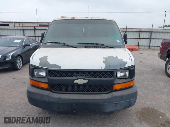 2003 Chevrolet Express Cargo z VIN 1GCHG35U231130341, wystawiony jako IAAI lot #41927806 z przebiegiem 260 934 mil mil oraz . Historia ofert i sprzedaży dostępna na DreamBid. Obrazek 6.