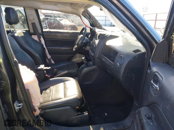 2015 Jeep Patriot High Altitude with VIN 1C4NJRFB9FD376651, listed as a IAAI auction lot 41416297 with 121,690 mi miles and . Bid and sale history available at carsss.com. Image 5.