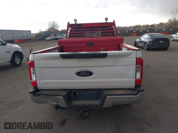 2017 Ford F-350 XL with VIN 1FT7W3AT2HED28252, listed as a IAAI auction lot 41722914 with Not Provided miles and . Bid and sale history available at DreamBid. Image 16.