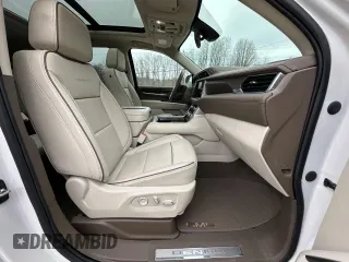 2022 GMC Yukon XL Denali with VIN 1GKS2JKL9NR364134, listed as a Copart auction lot 54078255 with 5,967 mi miles and Clean Title. Bid and sale history available at carsss.com. Image 5.