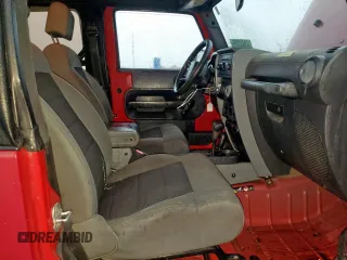2008 Jeep Wrangler X z VIN 1J4FA24188L650933, wystawiony jako Copart lot #60603225 z przebiegiem 121 682 mil mil oraz Szkoda całkowita • Salvage title. Historia ofert i sprzedaży dostępna na DreamBid. Obrazek 10.
