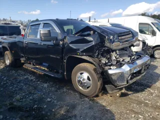 2020 Chevrolet Silverado 3500HD LTZ with VIN 1GC4YUEY3LF332502, listed as a Copart auction lot 79746124 with 44,695 mi miles and Salvage Title. Bid and sale history available at DreamBid. Image 4.