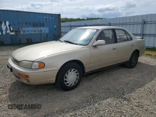 1995 Toyota Camry LE z VIN JT2SK12E2S0334396, wystawiony jako Copart lot #50212435 z przebiegiem 277 321 mil mil oraz Szkoda całkowita • Salvage title. Historia ofert i sprzedaży dostępna na DreamBid. Obrazek 1.