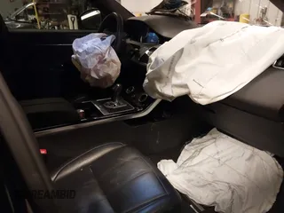 2023 Land Rover Range Rover Evoque Core S z VIN SALZJ2FXXPH210517, wystawiony jako IAAI lot #41642884 z przebiegiem 26 685 mil mil oraz . Historia ofert i sprzedaży dostępna na DreamBid. Obrazek 5.