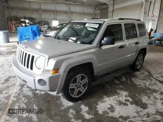 2007 Jeep Patriot Sport z VIN 1J8FT28W37D399164, wystawiony jako Copart lot #58653405 z przebiegiem 194 402 mil mil oraz Czysty tytuł • Clean title. Historia ofert i sprzedaży dostępna na DreamBid. Obrazek 1.