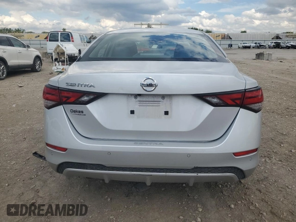 2021 Nissan Sentra S z VIN 3N1AB8BV1MY252750, wystawiony jako Copart lot #55727335 z przebiegiem 83 856 mil mil oraz Szkoda całkowita • Salvage title. Historia ofert i sprzedaży dostępna na DreamBid. Obrazek 6.