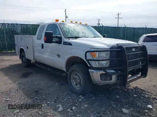 2014 Ford F-250 z VIN 1FD7X2BT1EEA74742, wystawiony jako IAAI lot #41937930 z przebiegiem 268 877 mil mil oraz . Historia ofert i sprzedaży dostępna na DreamBid. Obrazek 1.