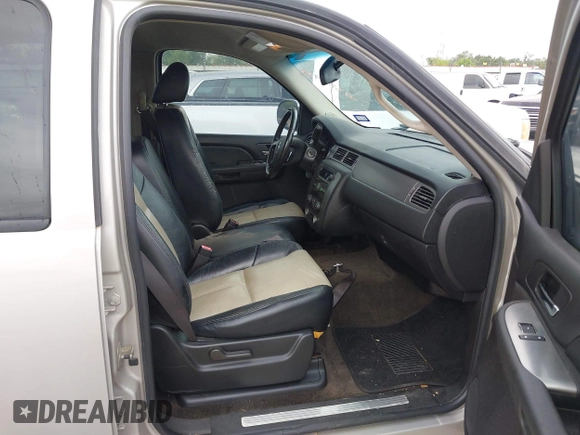 2007 Chevrolet Tahoe LS with VIN 1GNFC13C57R417897, listed as a IAAI auction lot 42588952 with 212,919 mi miles and . Bid and sale history available at DreamBid. Image 5.