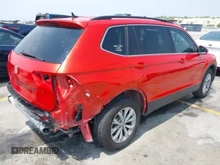 2019 Volkswagen Tiguan SE with VIN 3VV3B7AX4KM045617, listed as a IAAI auction lot 42295749 with 79,339 mi miles and . Bid and sale history available at DreamBid. Image 4.