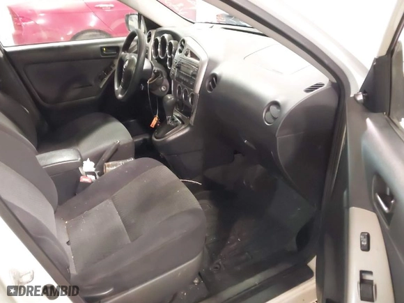 2006 Toyota Matrix STD with VIN 2T1KR32E86C572957, listed as a IAAI auction lot 41734731 with 291,433 mi miles. Bid and sale history available at carsss.com. Image 5.
