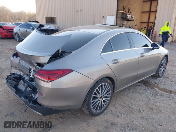 2020 Mercedes-Benz CLA with VIN WDD5J4HB1LN035806, listed as a IAAI auction lot 41023137 with 39,620 mi miles. Bid and sale history available at carsss.com. Image 4.