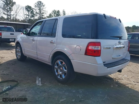 2014 Ford Expedition Limited with VIN 1FMJU2A50EEF22809, listed as a IAAI auction lot 41339349 with 111,455 mi miles. Bid and sale history available at carsss.com. Image 3.