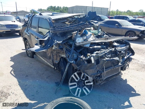 2019 Toyota 4Runner SR5 with VIN JTEBU5JR9K5709552, listed as a IAAI auction lot 40316407 with 1 mi miles. Bid and sale history available at carsss.com. Image 1.