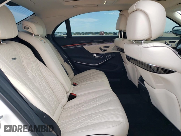 2019 Mercedes-Benz S-Class AMG S 63 with VIN WDDUG8JB2KA491718, listed as a Copart auction lot 68649454 with 34,414 mi miles and Non Repairable. Bid and sale history available at carsss.com. Image 10.