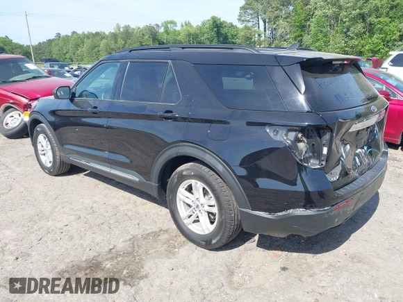 2022 Ford Explorer XLT z VIN 1FMSK7DH8NGB09893, wystawiony jako IAAI lot #42127802 z przebiegiem 43 213 mil mil oraz . Historia ofert i sprzedaży dostępna na DreamBid. Obrazek 3.