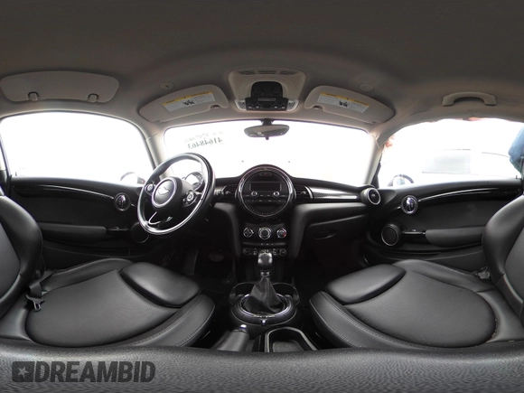 2014 MINI Hardtop S z VIN WMWXM7C51ET985947, wystawiony jako IAAI lot #41648463 z przebiegiem 99 152 mil mil oraz . Historia ofert i sprzedaży dostępna na DreamBid. Obrazek 20.