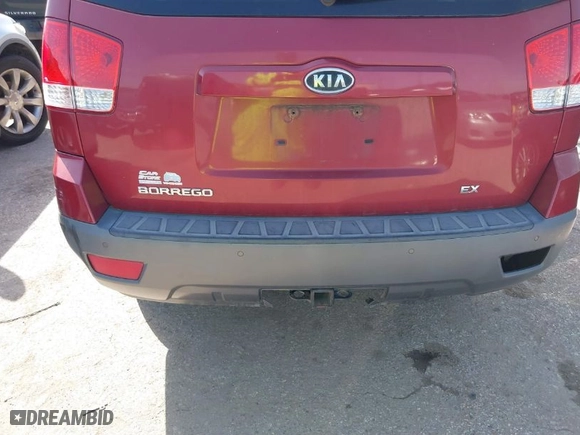 2009 Kia Borrego LX with VIN KNDJJ741795021909, listed as a IAAI auction lot 41734595 with 164,383 mi miles. Bid and sale history available at carsss.com. Image 6.