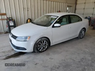 2013 Volkswagen Jetta SE with VIN 3VWDX7AJ7DM392102, listed as a Copart auction lot 56184325 with 21,929 mi miles and Salvage title. Bid and sale history available at DreamBid. Image 1.