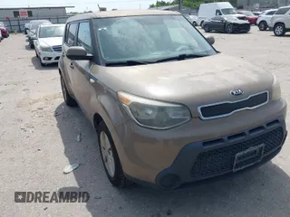 2014 Kia Soul with VIN KNDJN2A29E7111078, listed as a IAAI auction lot 42066949 with 153,923 mi miles. Bid and sale history available at carsss.com. Image 1.