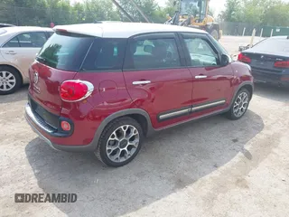 2015 FIAT 500L Urbana Trekking z VIN ZFBCFADH6FZ030774, wystawiony jako IAAI lot #42687006 z przebiegiem 76 193 mil mil oraz . Historia ofert i sprzedaży dostępna na DreamBid. Obrazek 4.