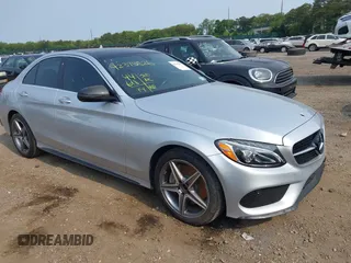 2018 Mercedes-Benz C 300 z VIN 55SWF4KB4JU267819, wystawiony jako IAAI lot #42395826 z przebiegiem 44 618 mil mil oraz . Historia ofert i sprzedaży dostępna na DreamBid. Obrazek 1.
